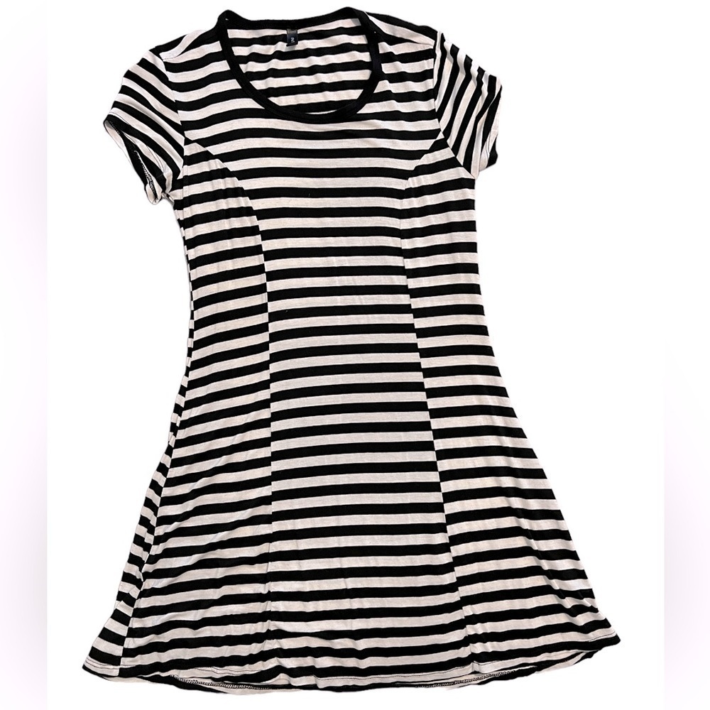 Women’s‎ striped dress | Medium